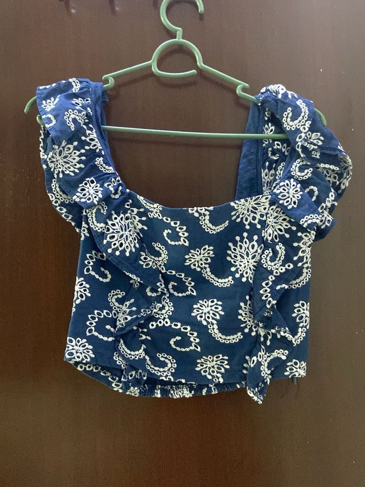 Blue &amp; White Print Crop Top