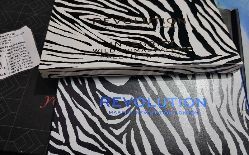Makeup Revolution London Eyeshadow Palatte