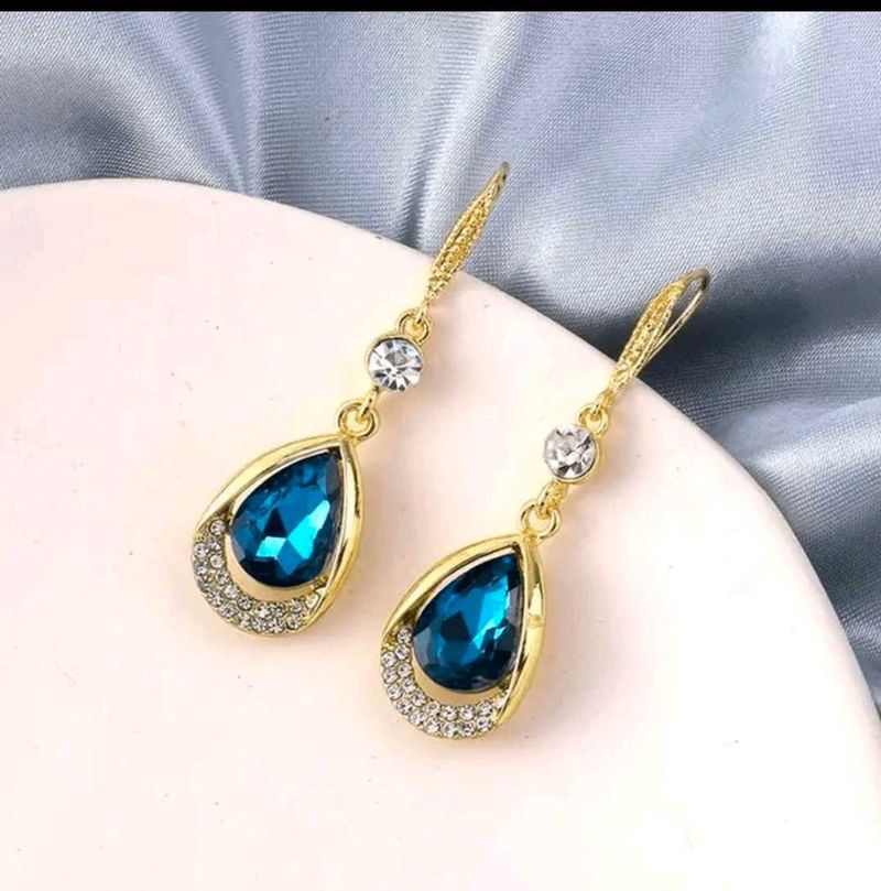 Elegant Teardrop Earrings
