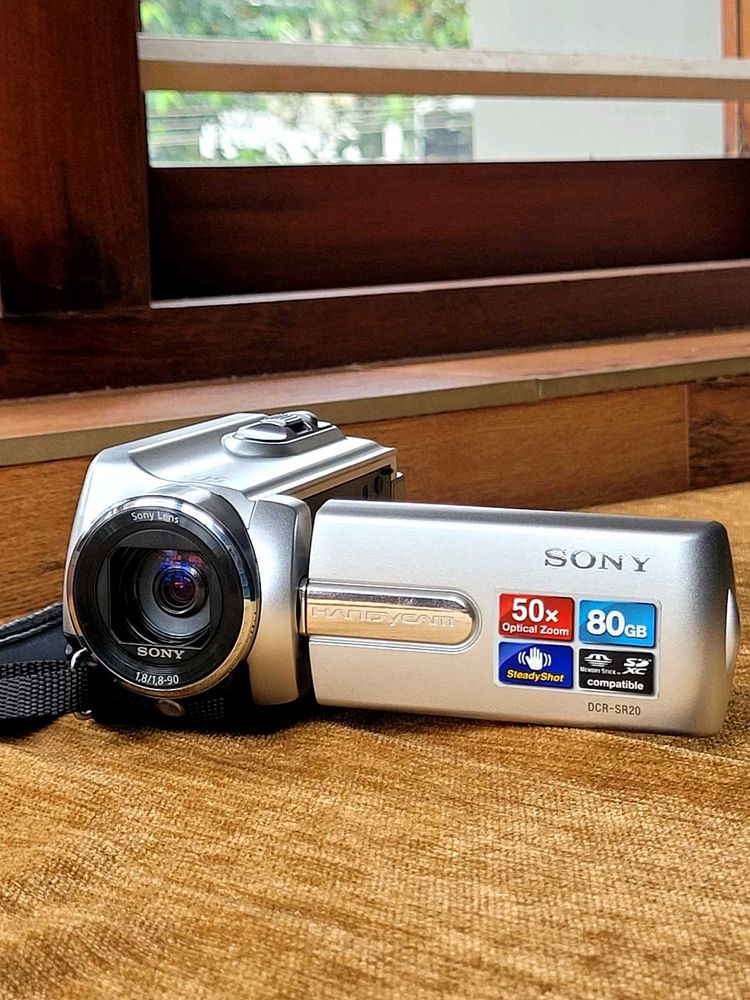 SONY DCR-SR20 HANDYCAM