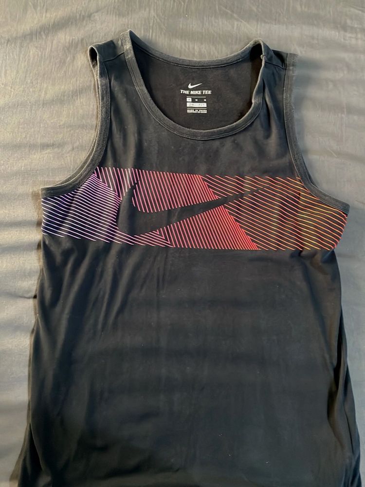 Nike Graphic Tank Top