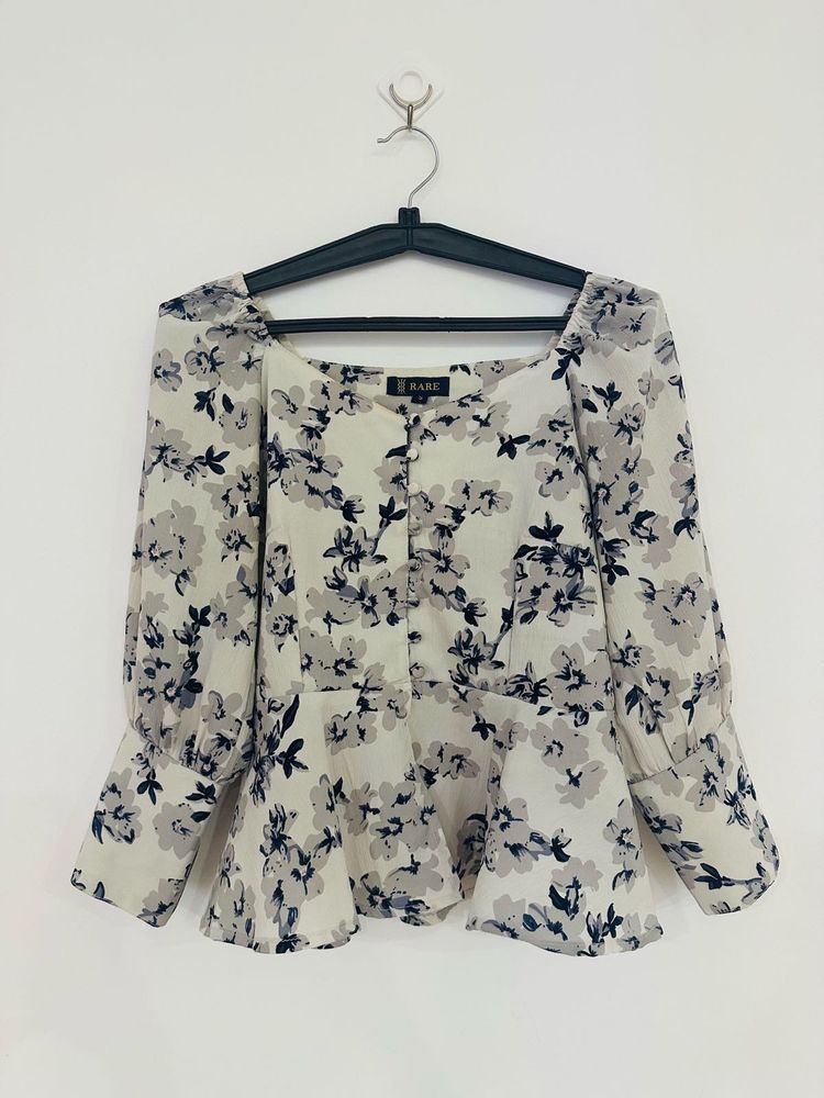 Floral Peplum Top – RARE (Size S)