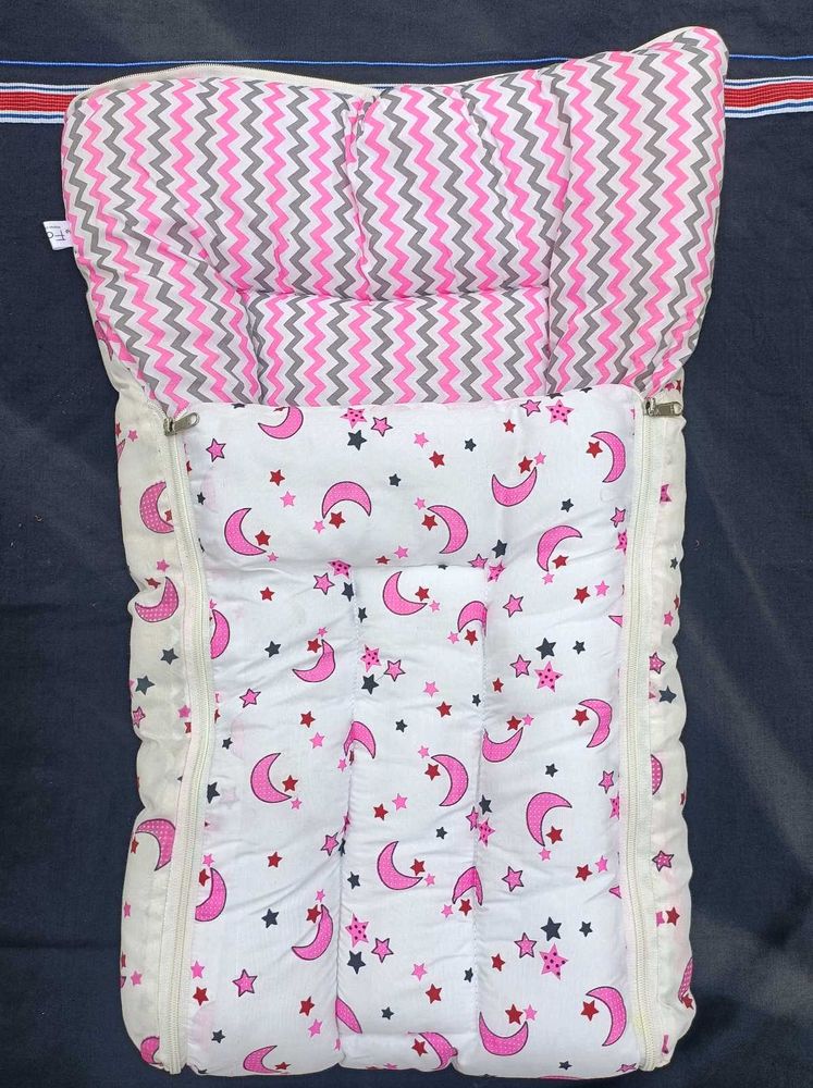 Baby sleeping bag and carry nest