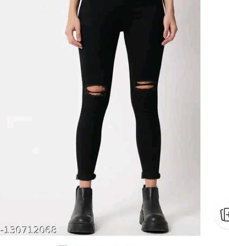y2k black grunge skinny jeans 🕸️ ( ripped knee )