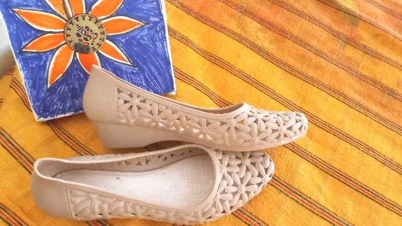 Ladies Footwear