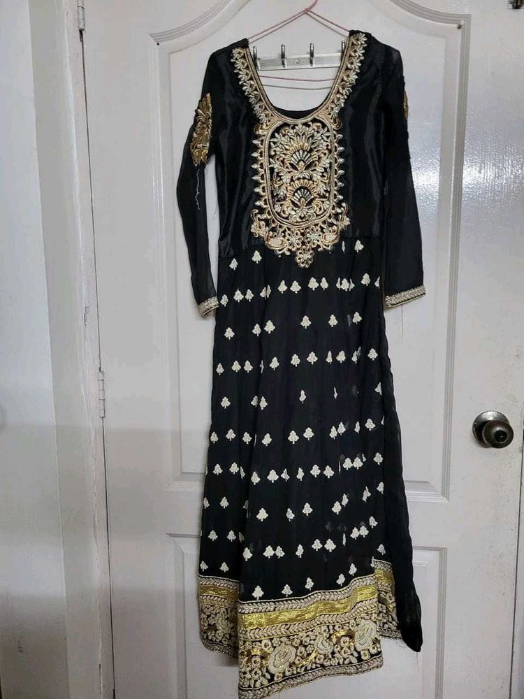 Any One Suit At 500