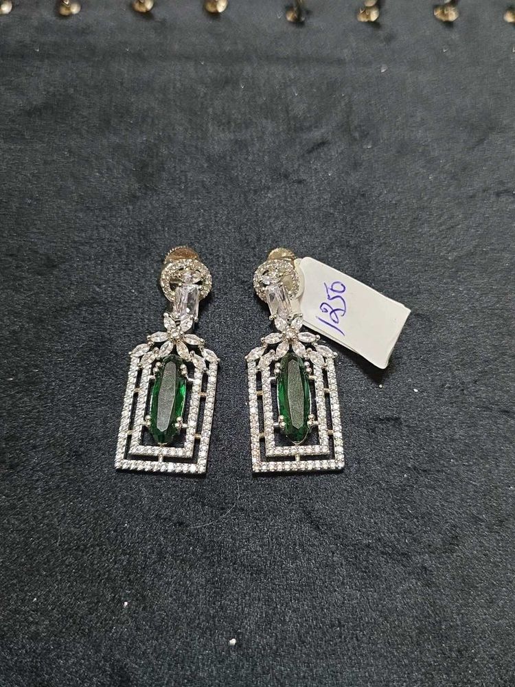 Zircon Green Earrings