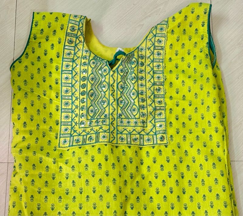 Yellow &amp; Green Embroidered Kurta