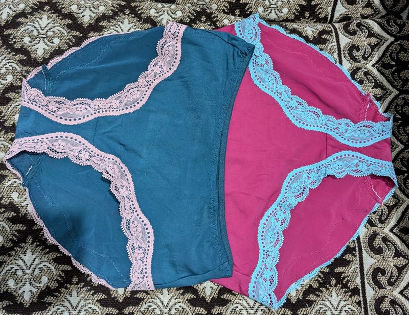 Triumph Smooth microfiber Hipster With Lace