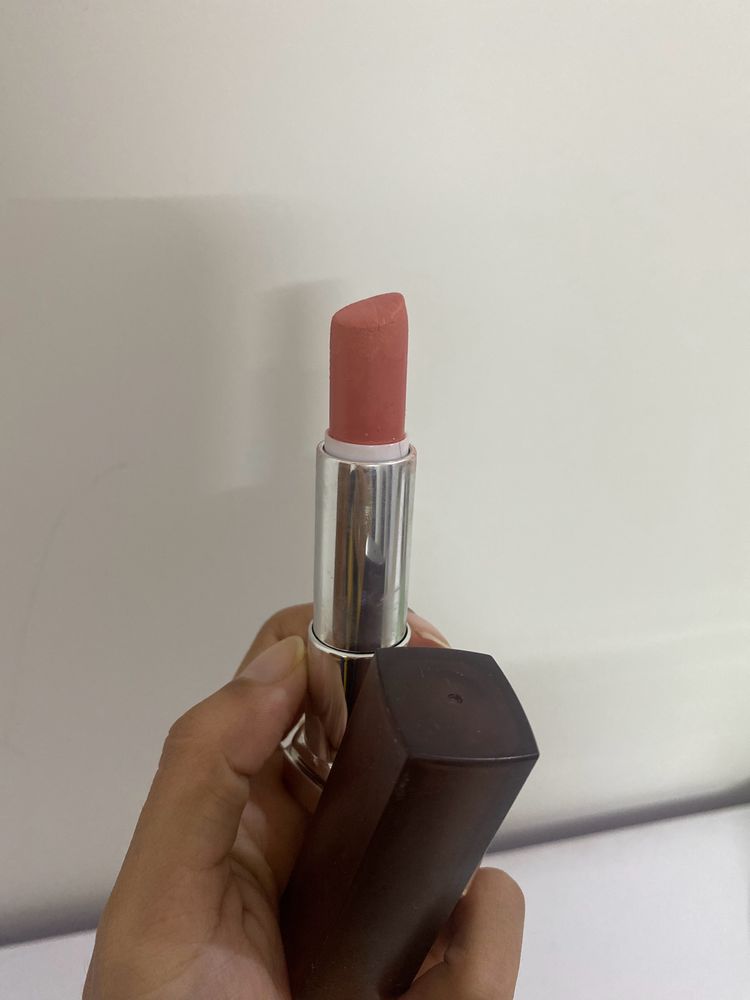 Maybelline Lipstick In The Shade Barely Nude