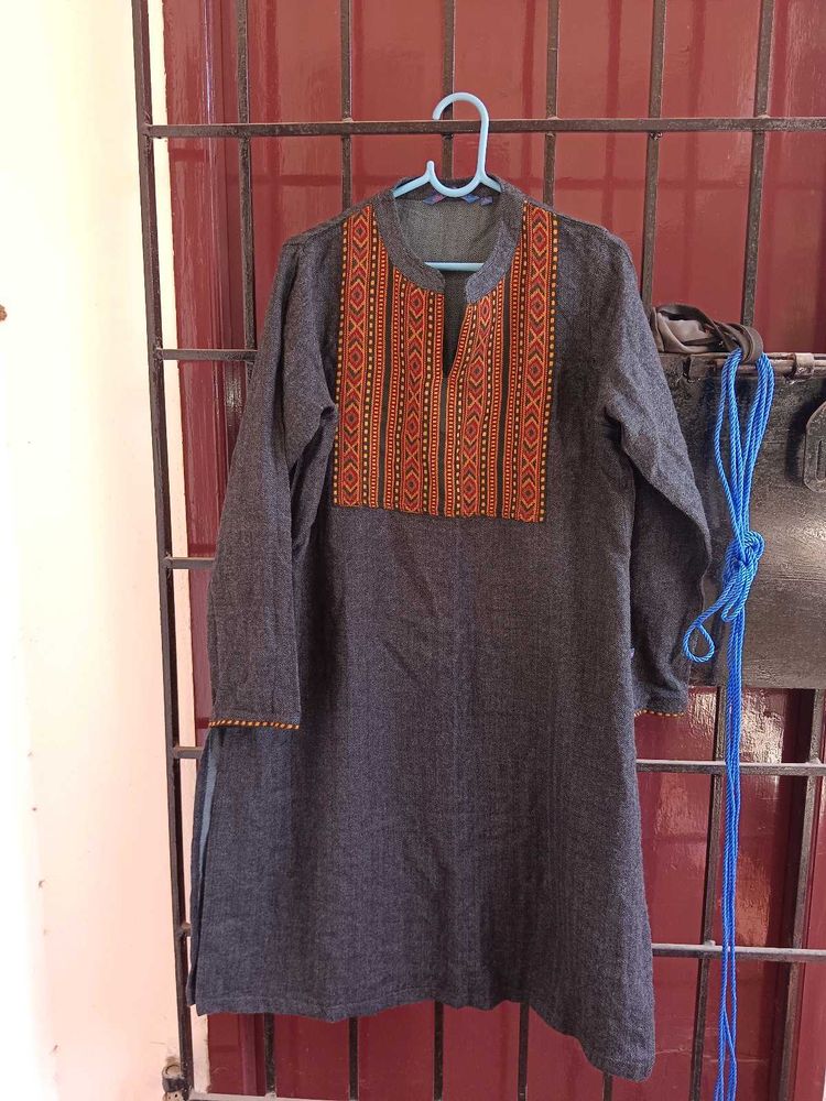 Embroidered Tunic Top