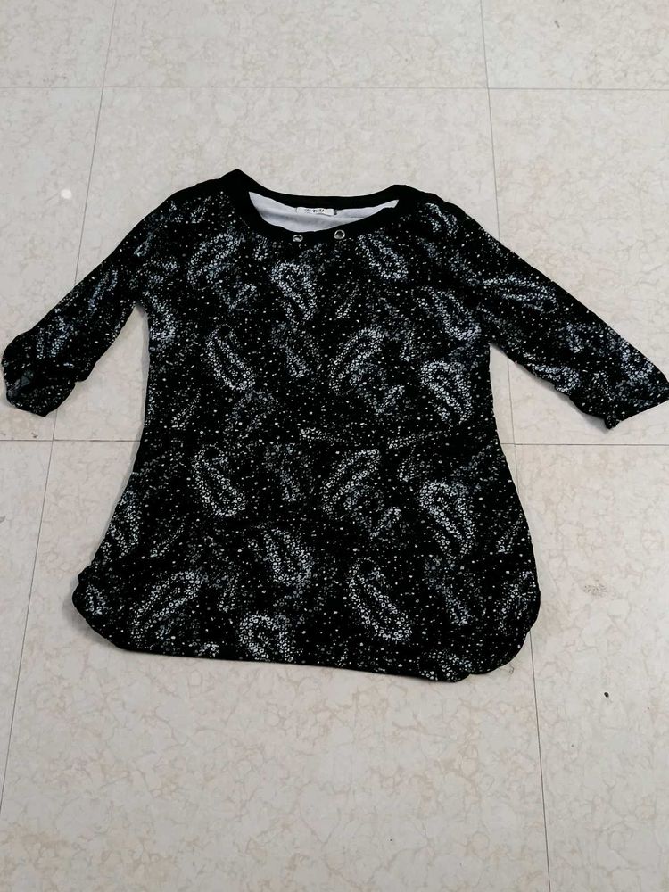 Patterned 3/4 Sleeve Top