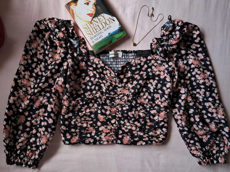 Floral Print Puff Sleeve Crop Top