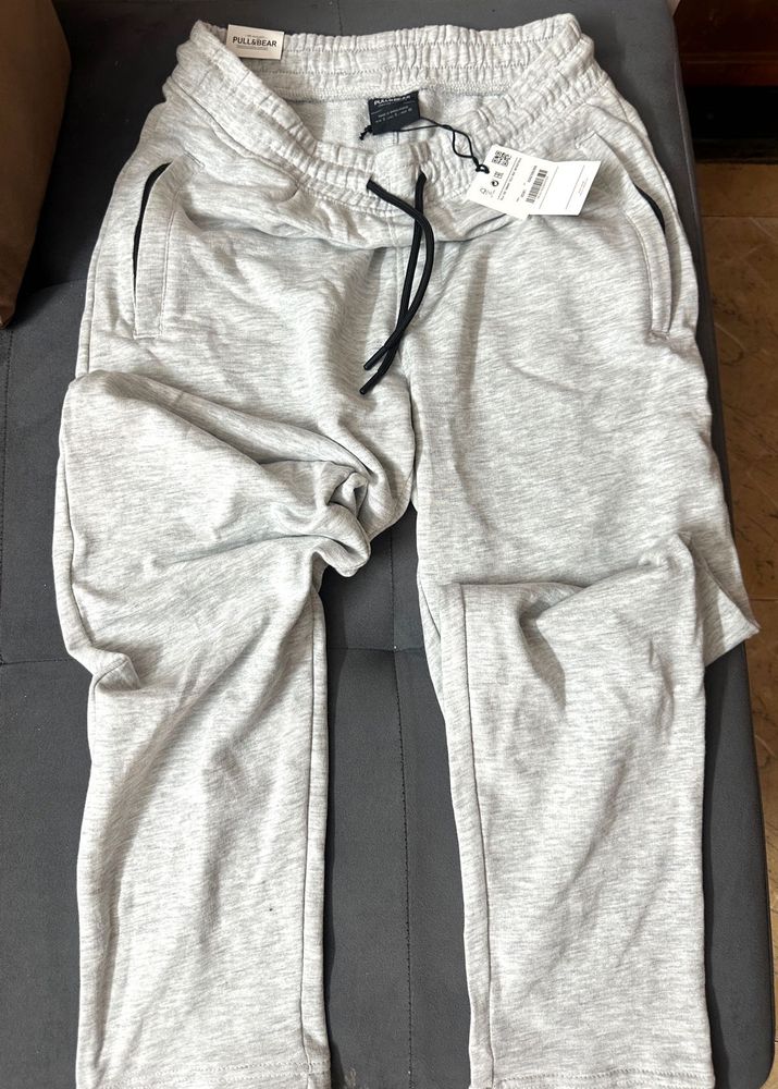 Pull &amp; Bear track pants it is Unisex