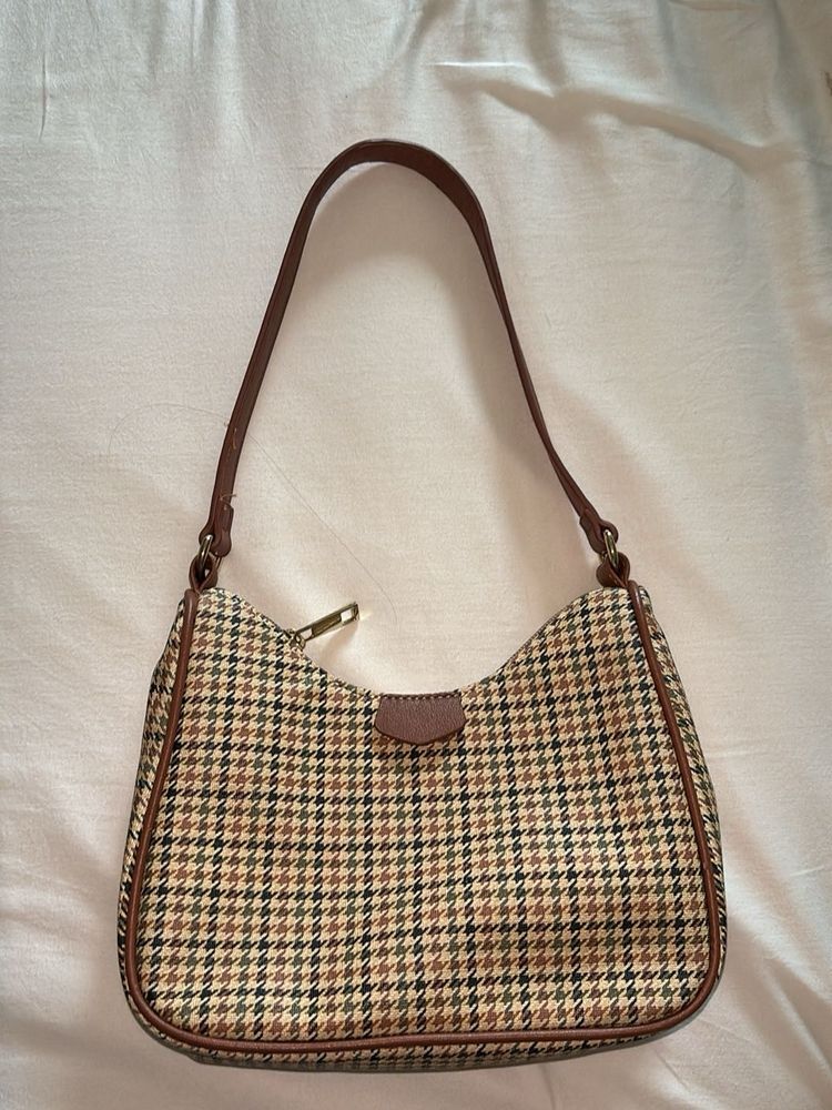 Houndstooth Shoulder Bag