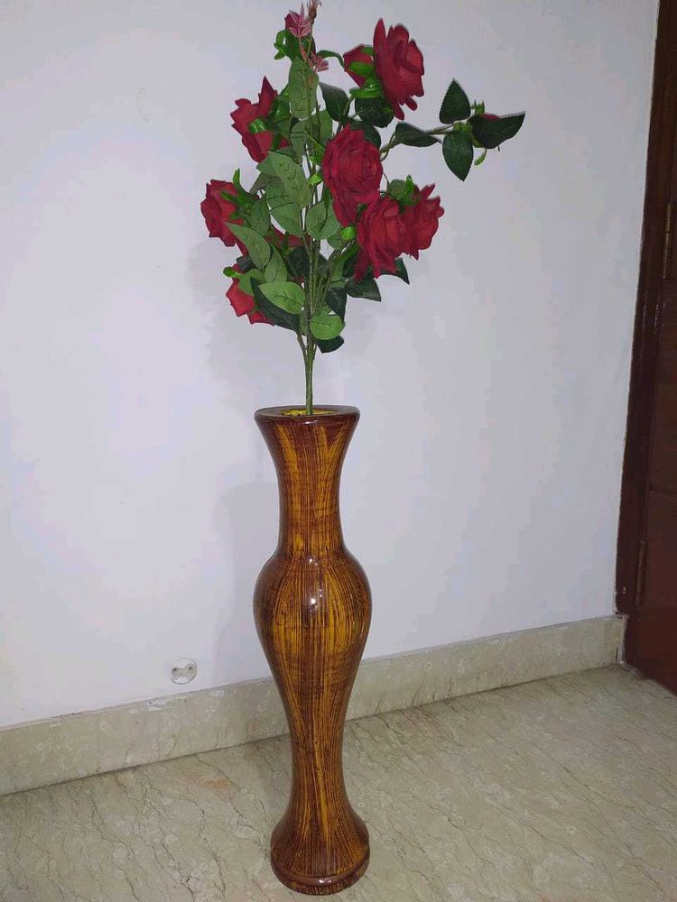 Flowerpot With Rose Flowers