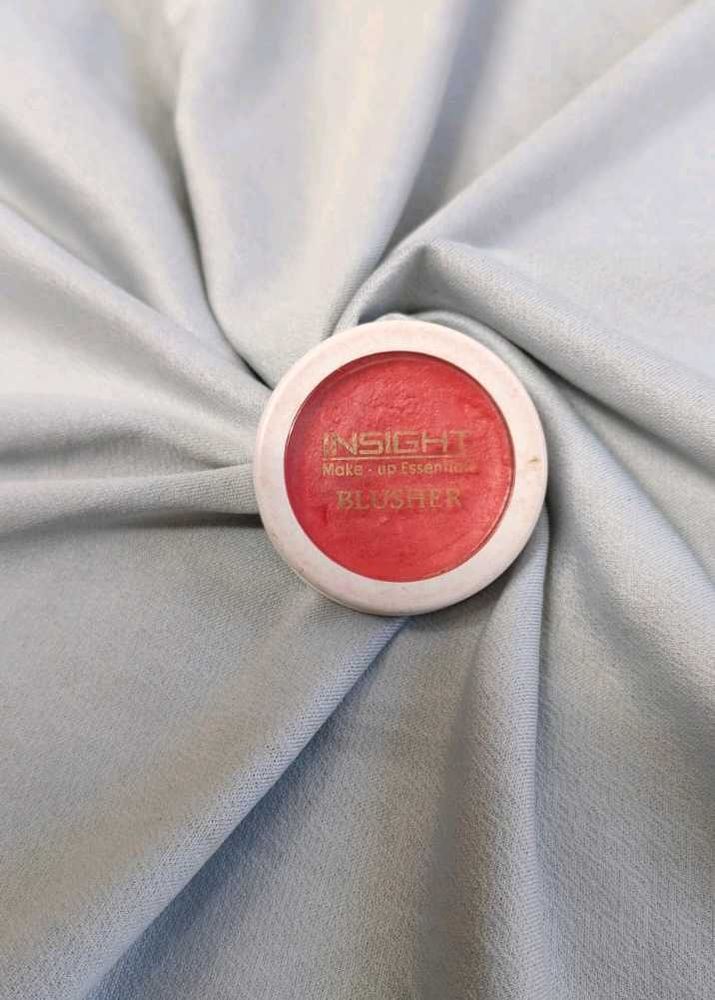 Blusher