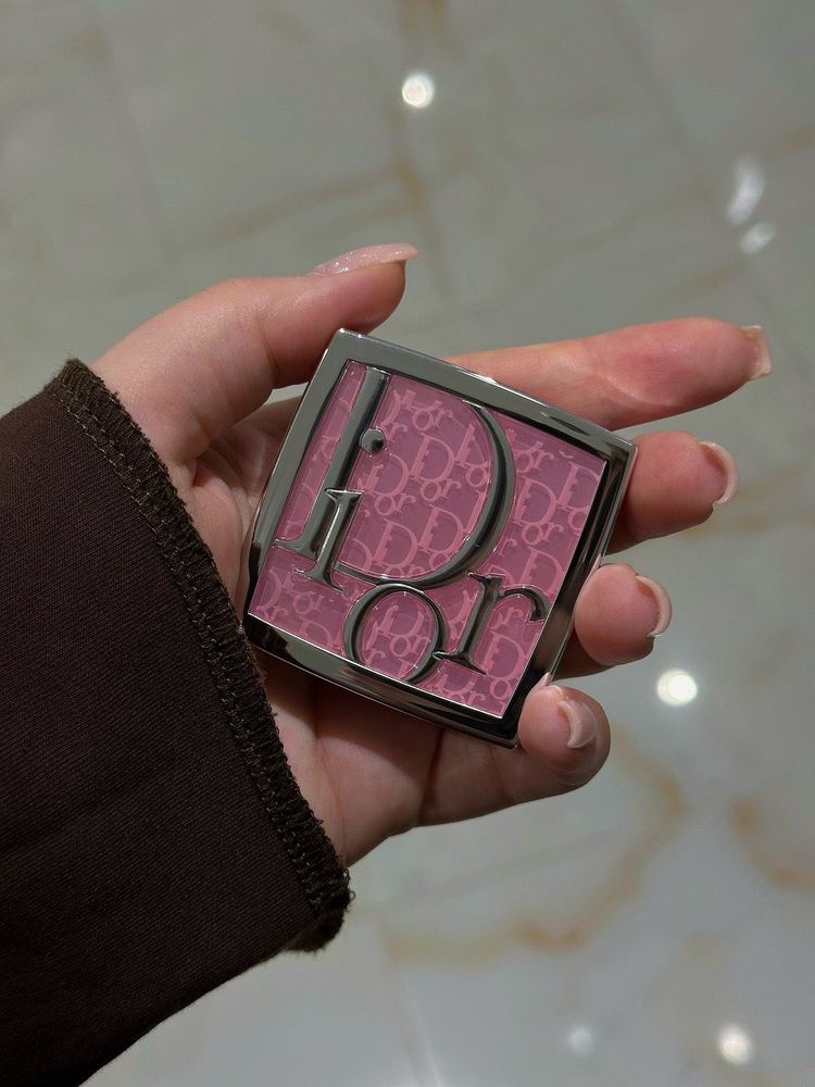 DIOR ROSY GLOW.