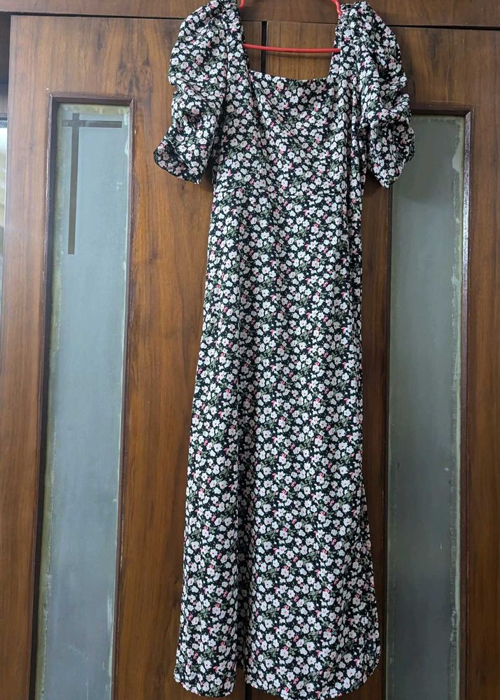 Floral Midi Dress With Slit And Puff Sleeves