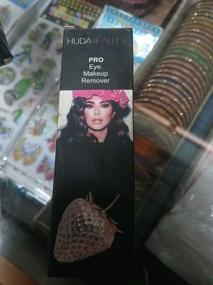 Huda Beauty Eye Makeup Remover