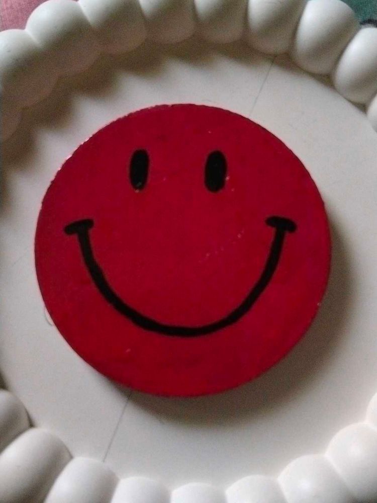 Smiley Fridge magnet