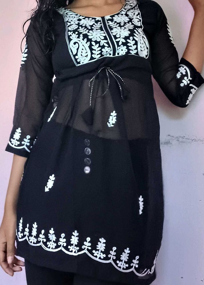 Chikankari Short Kurti