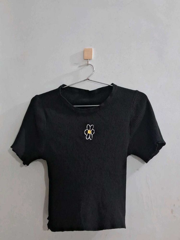 Black Ribbed Flower Tee