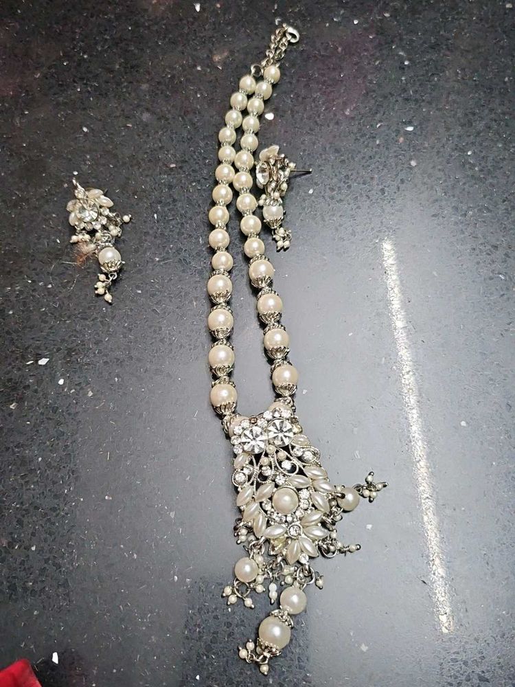 Pearl Necklace &amp; Earring Set