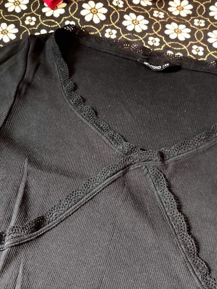 Black Ribbed Lace Crop Top