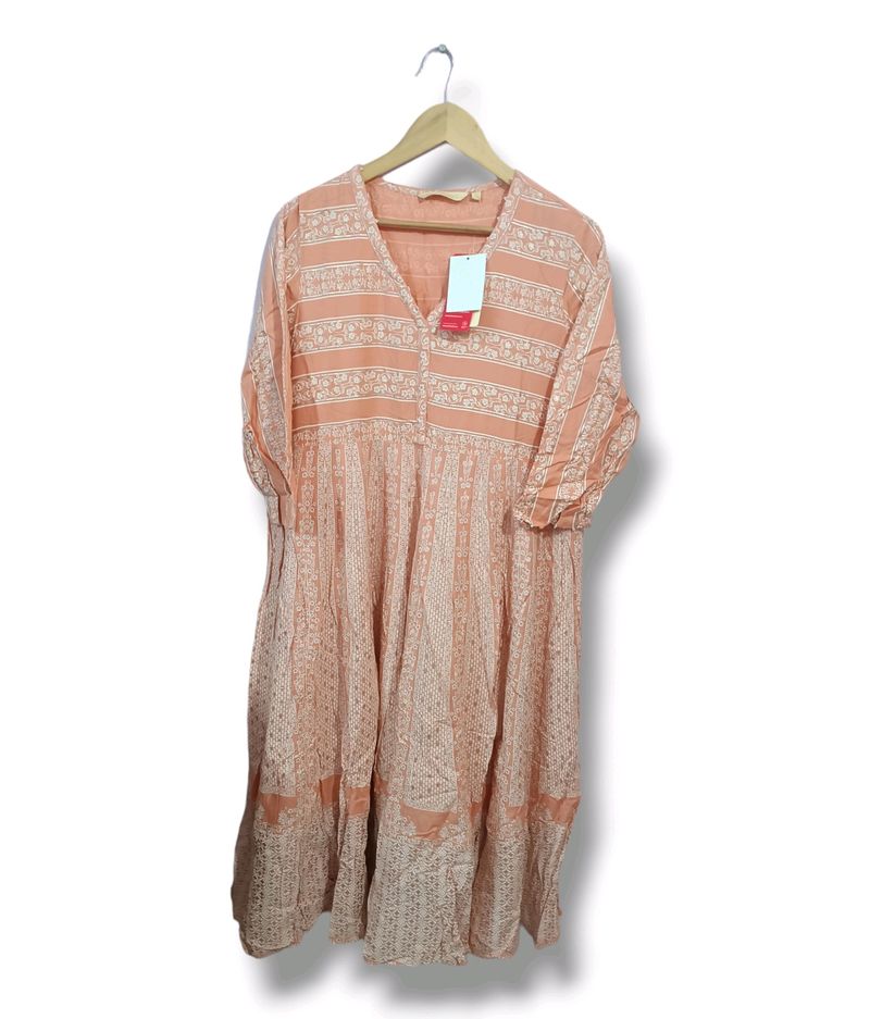 Avaasa Coral Floral Print Kalidar Kurta (Women&#39;s)