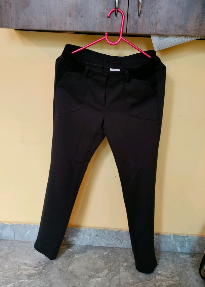Black 🖤 Pant For Women
