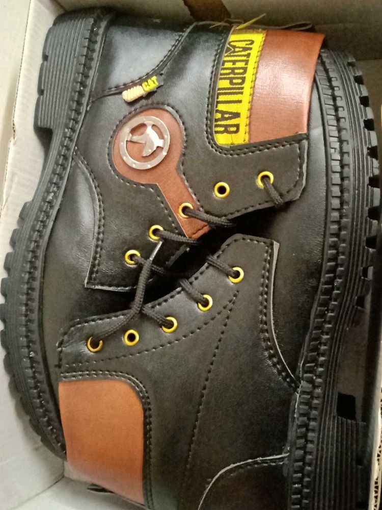 CAT Caterpillar Boots Pure Leather Size 6