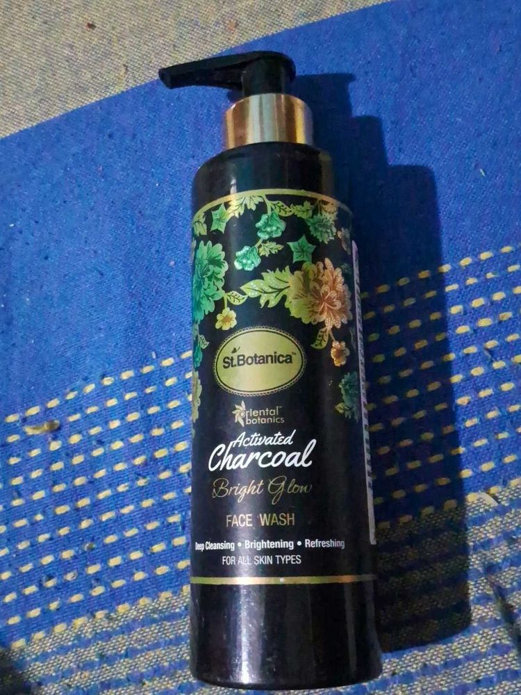 St.botanica Face Wash