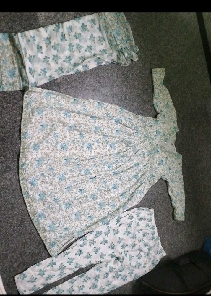 3 Sets Alia Cut