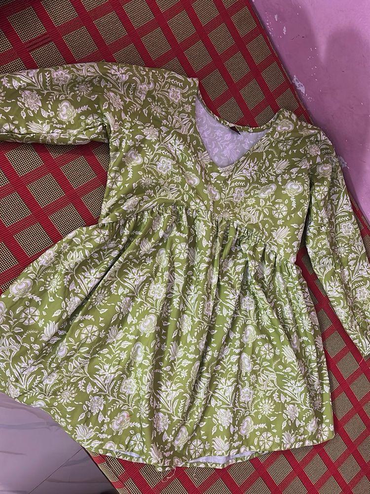 Green Floral Print Top