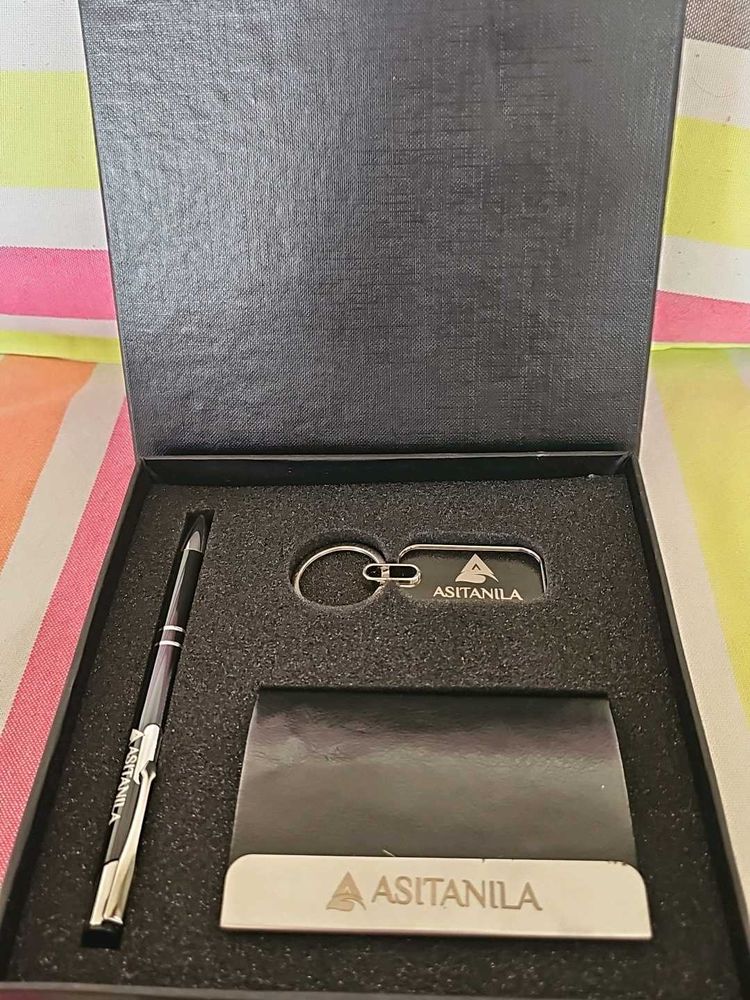 Corporate Gift Set - Pen, Keychain, Card Holder