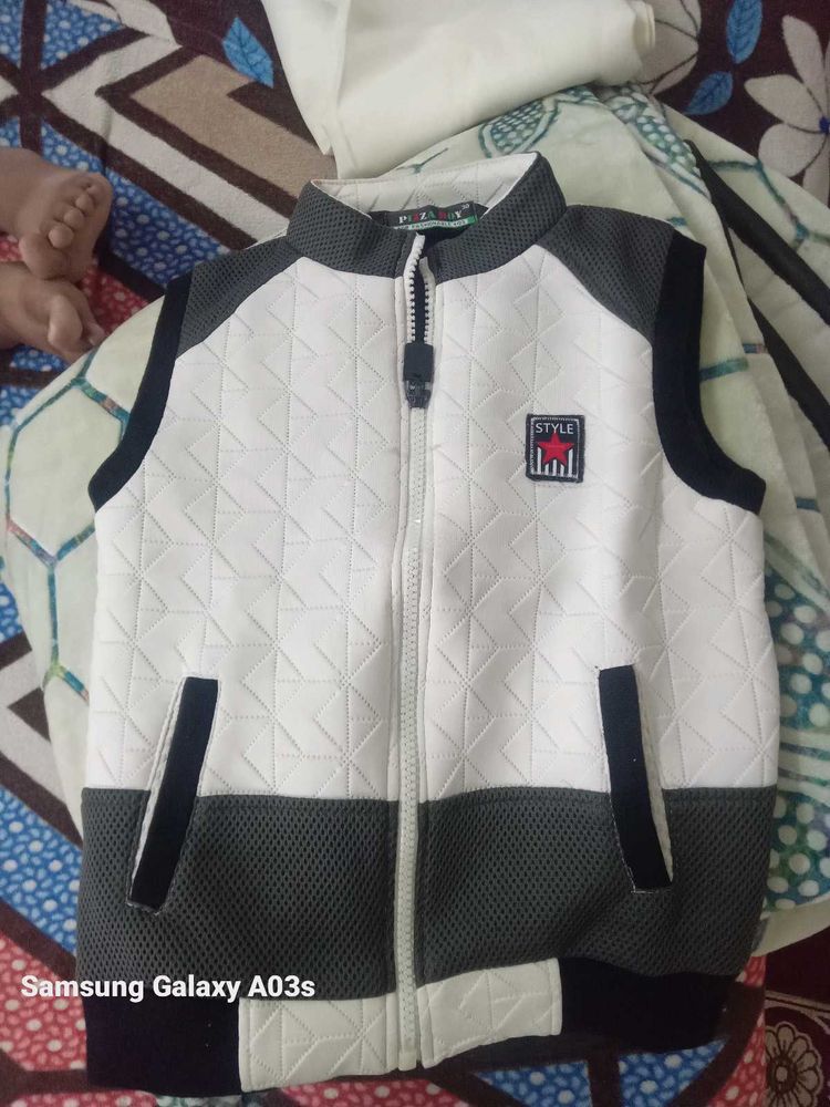 Boy&#39;s Quilted Vest