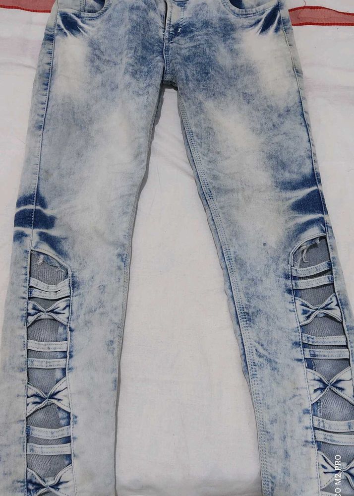 Distressed Jeans with Bow Detail