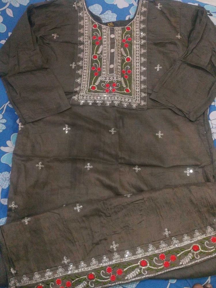Elegant Embroidered Kurta Set