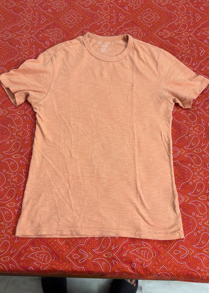 American Eagle Peach Crew Neck T-Shirt - Size M