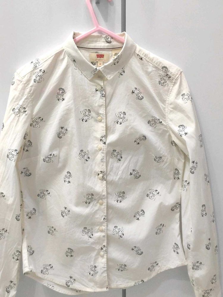 Levi&#39;s Cute doggo Printed Shirt. Truly New. Never