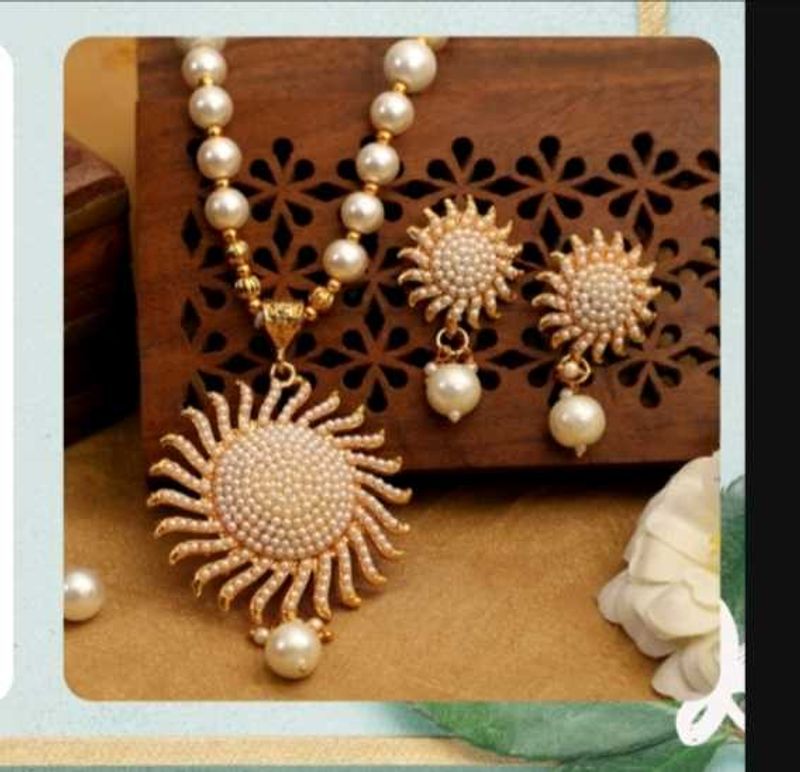 Pearl Necklace Set
