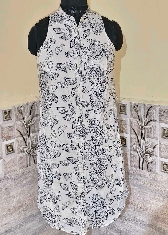 Size Small 🎁Buy 2 Get 1 Free 🎁Floral Dress