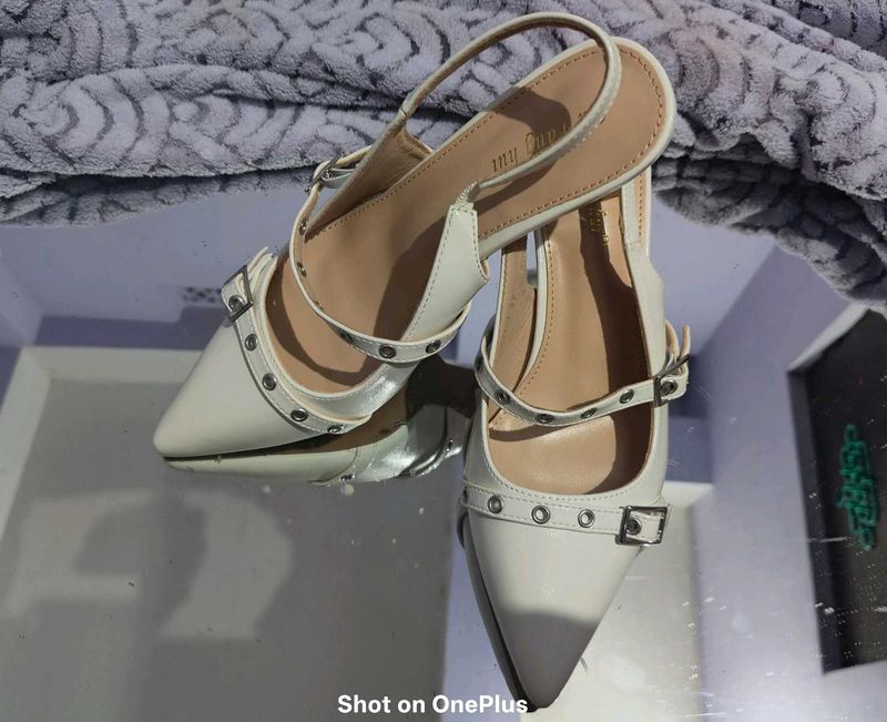 Miu White Heels