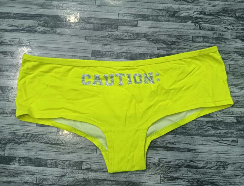 Short 💚free Size