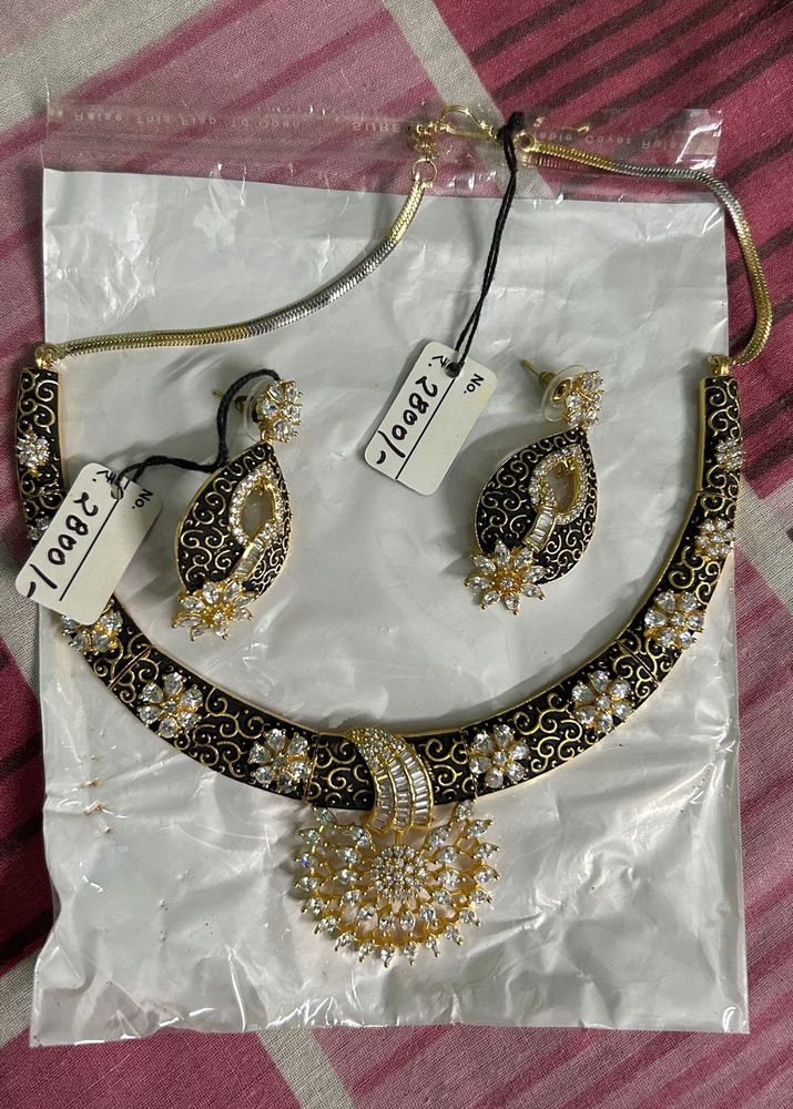 Necklace &amp; Earring Set