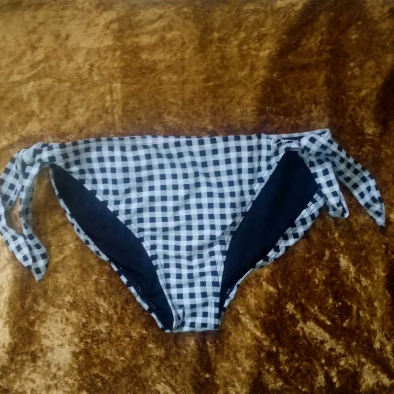 Gingham Bottom