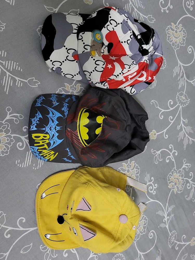 Caps