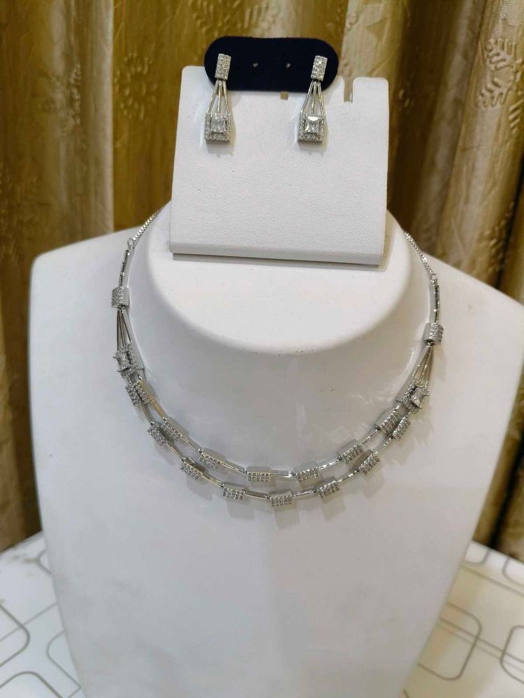 Anti-tranish Silver Tone Necklace &amp; Earrings Set