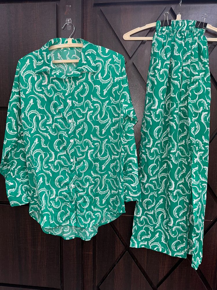 Katrina Kaif Green Co-ord Set.